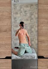 Миниатюра Мужчина Владислав Центр Фотография 