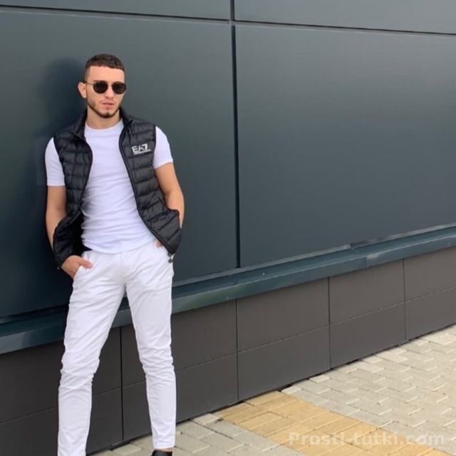 Мужчина TIM Автовокзал Фотография 