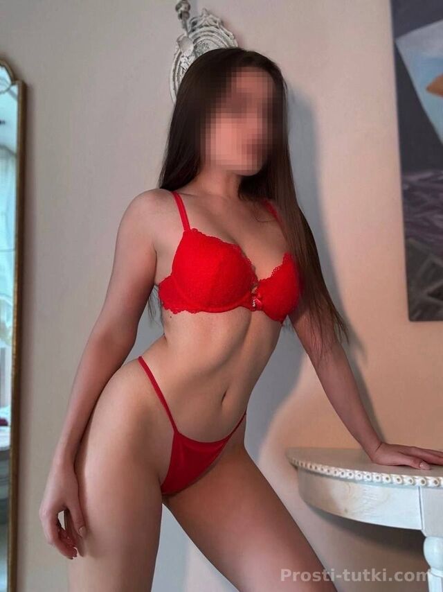Индивидуалка Карина  Ботанический Фотография 